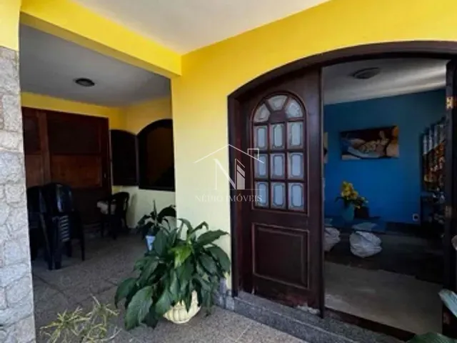Casa com 342m² 5 quartos e 3 banheiros, à venda, no bairro Centro em Maricá