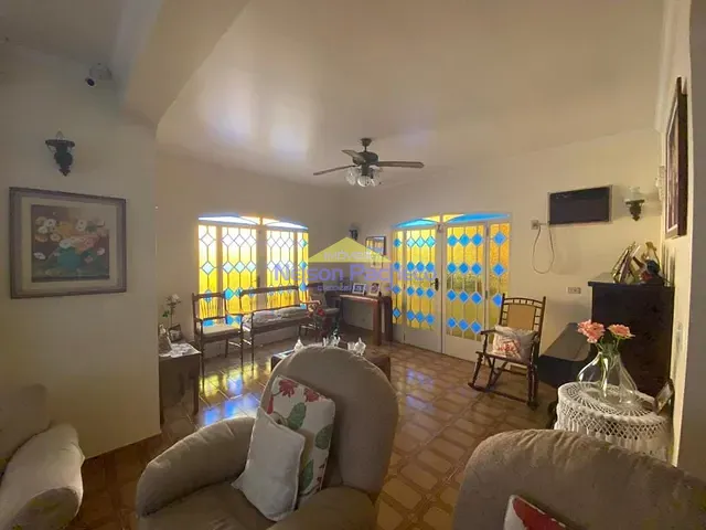 Casa com 501m², à venda, no bairro Centro em Capivari