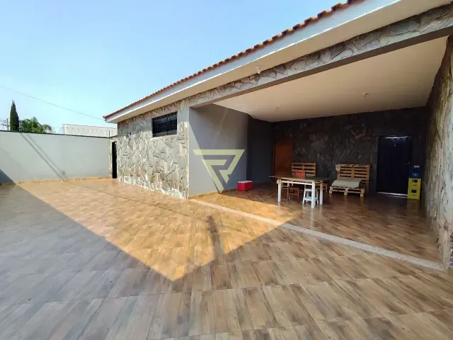 Casa com 520m², à venda ou para alugar, no bairro Parque Residencial Cidade Universitária em Ribeirão Preto