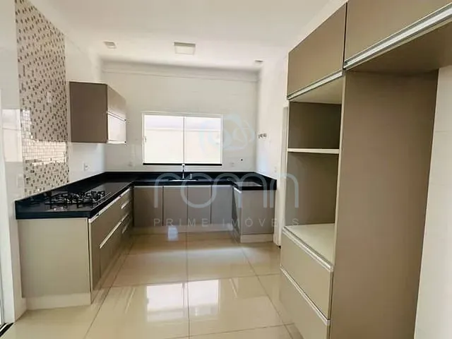 Casa com 350m² 3 quartos e 4 banheiros, à venda, no bairro Residencial Gaivota II em São José do Rio Preto