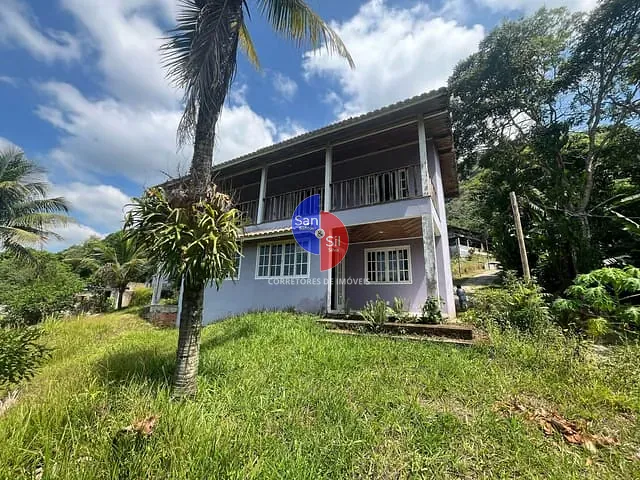 Casa com 200m² 3 quartos e 3 banheiros, à venda, no bairro Centro em Guapimirim