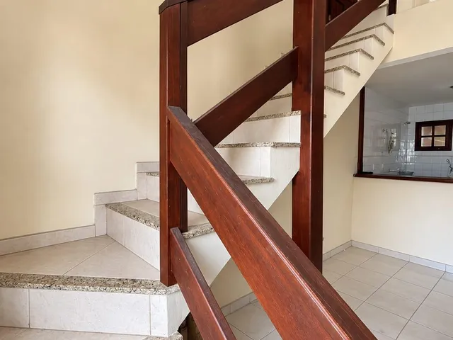 Casa 2 quartos e 2 banheiros, para alugar, no bairro Jardim Mariléa em Rio das Ostras