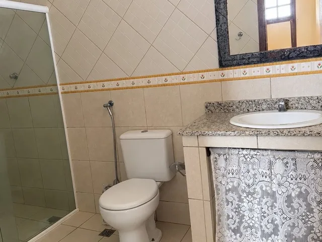 Casa 2 quartos e 2 banheiros, para alugar, no bairro Jardim Mariléa em Rio das Ostras