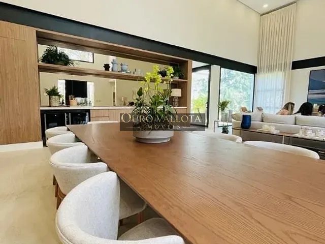 Casa com 2650m², à venda, no bairro Vila Martins em Itu