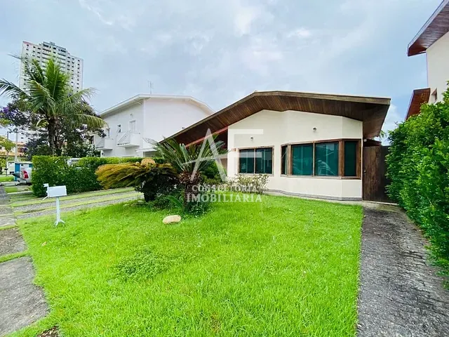 Casa com 250m², à venda, no bairro Condomínio Village Taubaté em Taubaté