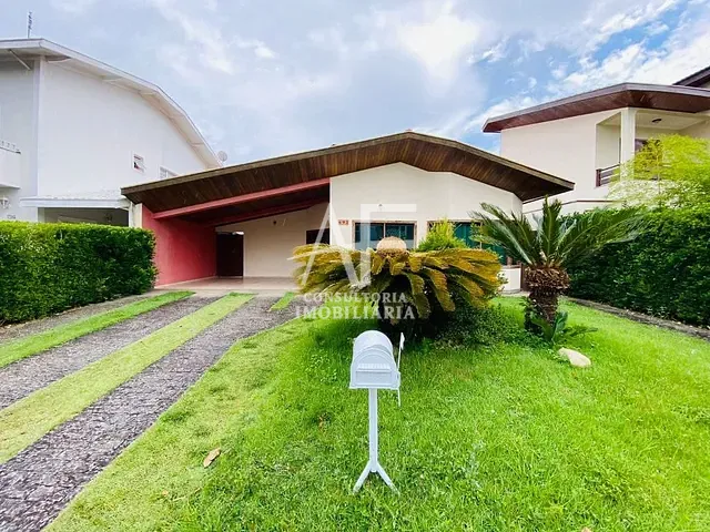 Casa com 250m², à venda, no bairro Condomínio Village Taubaté em Taubaté