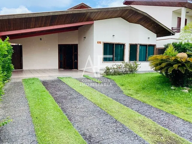 Casa com 250m², à venda, no bairro Condomínio Village Taubaté em Taubaté