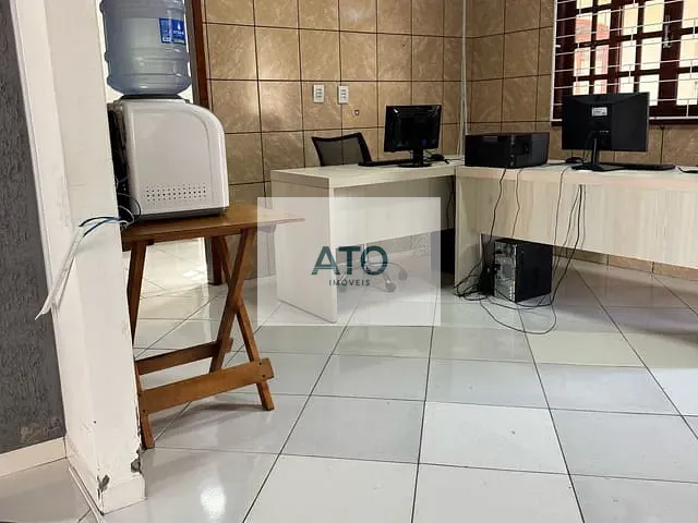 Casa com 390m² 3 quartos e 2 banheiros, à venda, no bairro Universitário em Tijucas