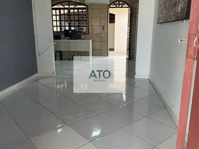 Casa com 390m² 3 quartos e 2 banheiros, à venda, no bairro Universitário em Tijucas