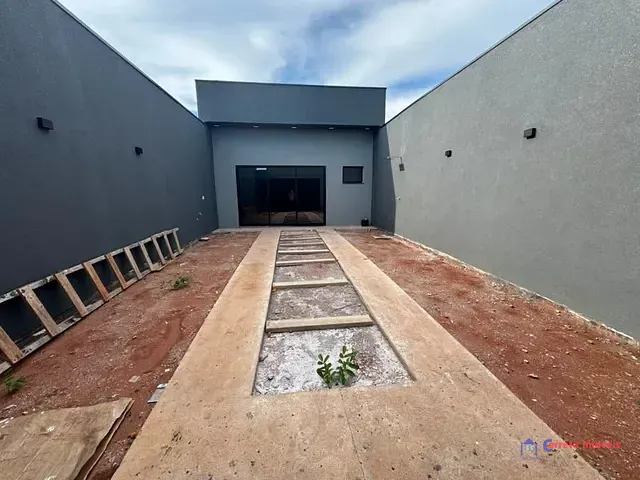 Casa com 360m² 2 quartos e 3 banheiros, à venda, no bairro Santa Helena em Três Lagoas
