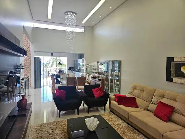 Casa com 406m² 4 quartos e 6 banheiros, à venda, no bairro Vila Neves em Rolândia