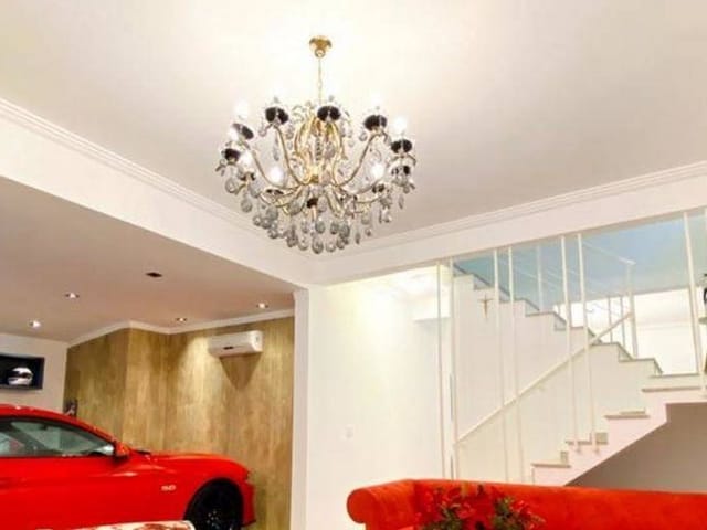 Casa com 250m² 4 quartos e 3 banheiros, à venda, no bairro Urbanova em São José dos Campos