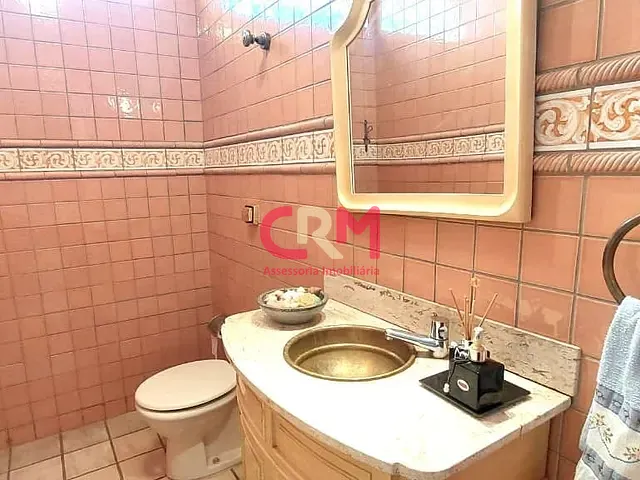 Casa com 797m² 3 quartos e 5 banheiros, à venda, no bairro Centro em Taquaritinga