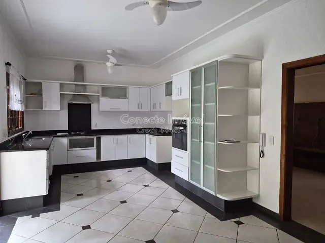 Casa com 533m² 3 quartos e 4 banheiros, à venda, no bairro Estância das Flores em Jaguariúna