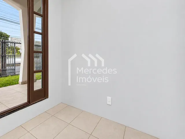Casa 4 quartos e 3 banheiros, para alugar, no bairro São Judas em Itajaí