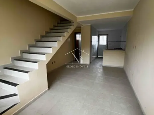 Casa 2 quartos e 2 banheiros, à venda ou para alugar, no bairro Itapeba em Maricá