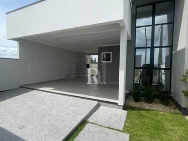 Casa 3 quartos e 3 banheiros, à venda, no bairro Areias em Tijucas