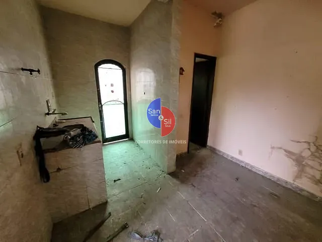 Casa com 720m² 2 quartos e 2 banheiros, à venda, no bairro Praia do Imperador (Praia de Mauá) em Magé