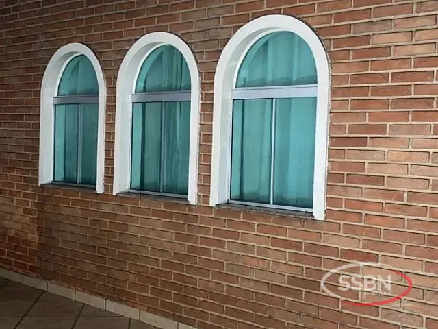 Casa com 200m² 3 quartos e 2 banheiros, à venda, no bairro Núcleo Residencial Mathilde Berzin em Nova Odessa
