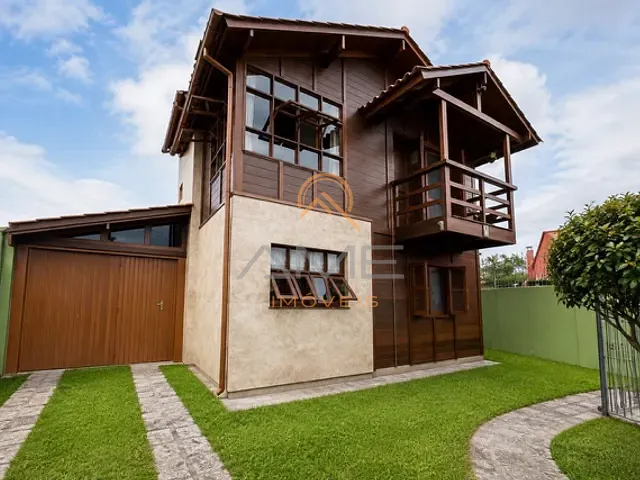 Casa com 300m² 3 quartos e 3 banheiros, à venda, no bairro São Gonçalo em Pelotas