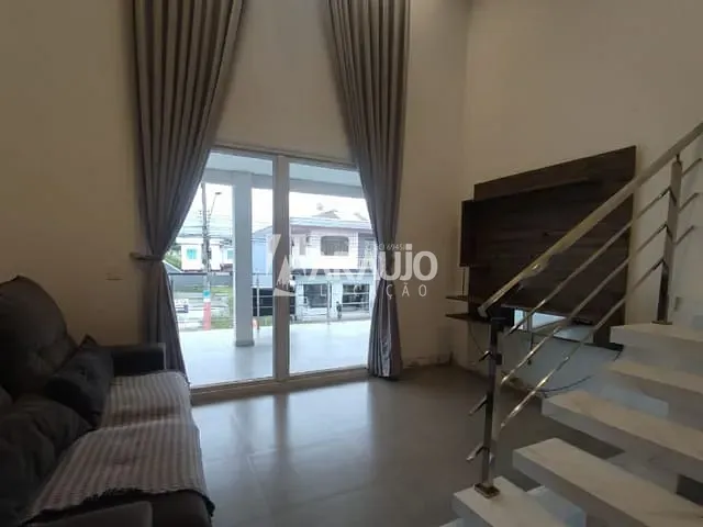 Casa com 110m² 3 quartos e 2 banheiros, para alugar, no bairro São Domingos em Navegantes