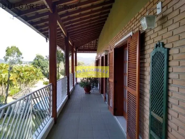 Casa com 1983m² 4 quartos e 6 banheiros, à venda, no bairro Parque Quinta da Boa Vista em Jundiaí