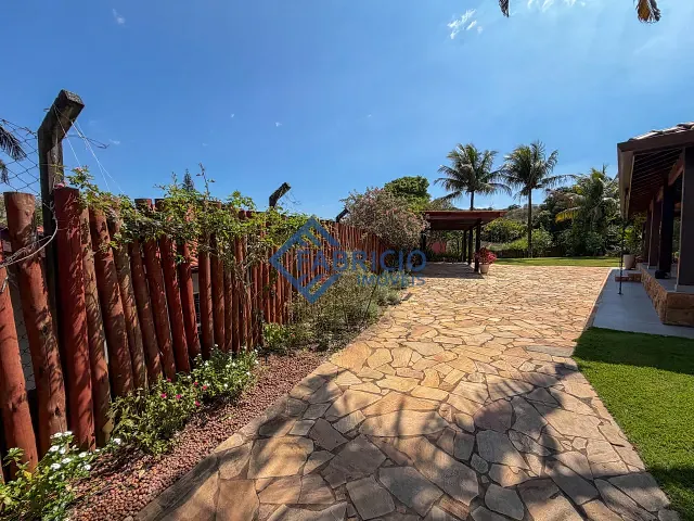 Casa 3 quartos e 3 banheiros, à venda, no bairro Santa Cândida em Vinhedo
