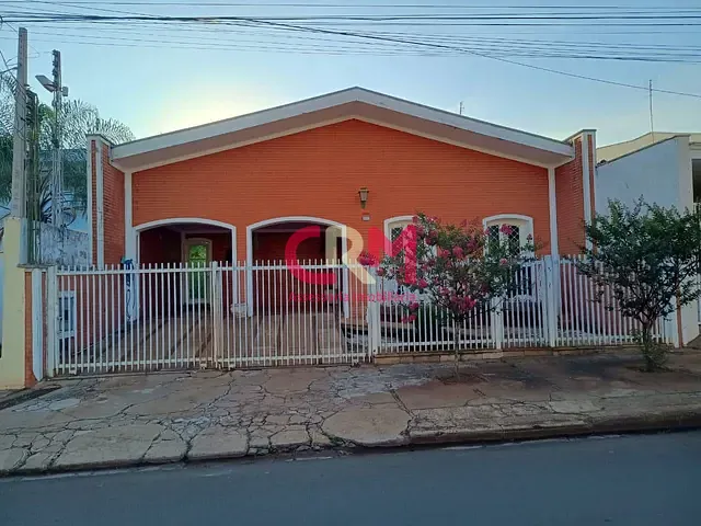 Casa com 391m² 3 quartos e 3 banheiros, à venda, no bairro Centro em Taquaritinga