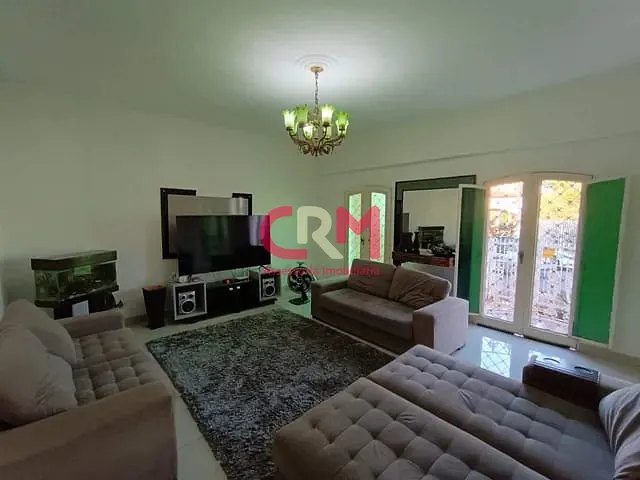 Casa com 391m² 3 quartos e 3 banheiros, à venda, no bairro Centro em Taquaritinga