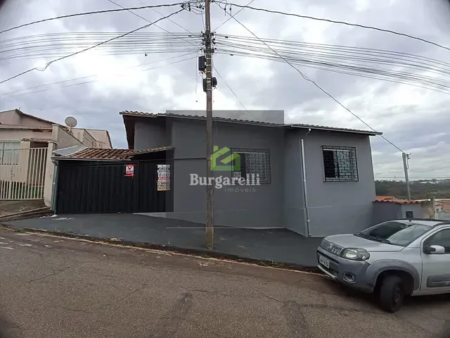 Casa 2 quartos e 1 banheiro, para alugar, no bairro Jardim Dona Wanda em Lavras