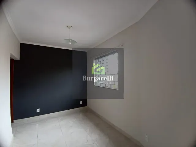 Casa 2 quartos e 1 banheiro, para alugar, no bairro Jardim Dona Wanda em Lavras