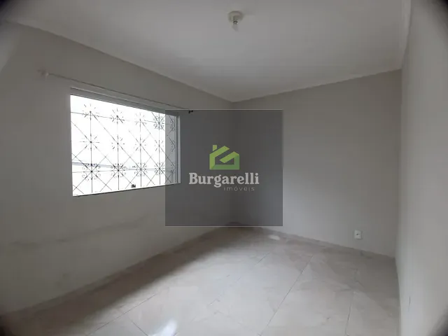Casa 2 quartos e 1 banheiro, para alugar, no bairro Jardim Dona Wanda em Lavras