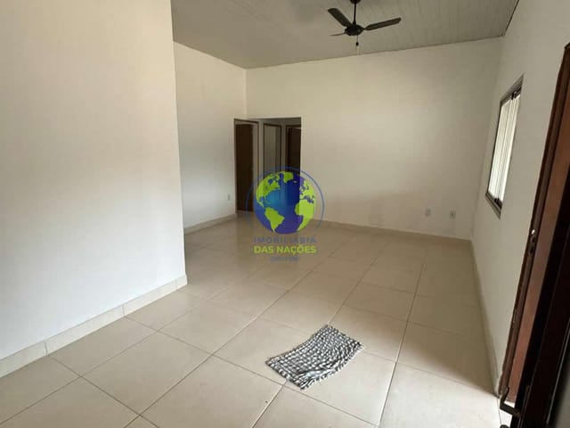 Casa com 420m² 3 quartos e 1 banheiro, à venda, no bairro Canelas em Várzea Grande