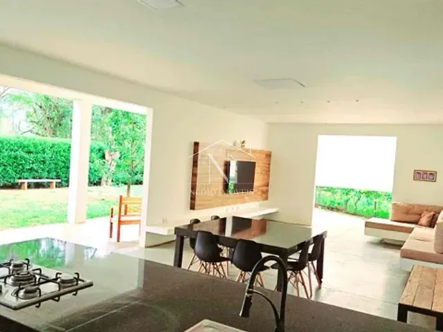 Casa com 606m² 4 quartos e 2 banheiros, à venda, no bairro Ubatiba em Maricá