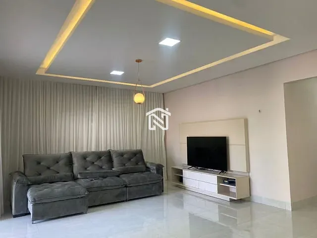 Casa com 360m² 3 quartos e 1 banheiro, à venda, no bairro Vale do Araguaia em Paraíso do Tocantins