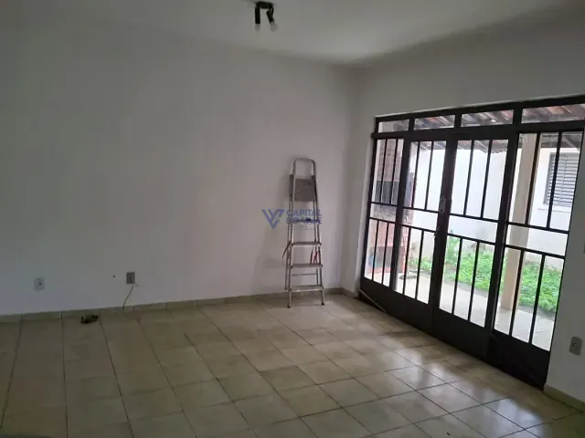 Casa com 275m² 3 quartos e 3 banheiros, à venda, no bairro Vila Ema em São José dos Campos
