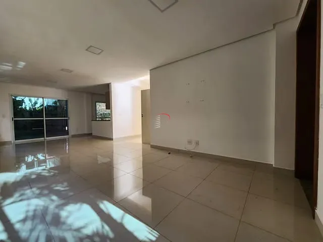 Casa com 375m² 3 quartos e 4 banheiros, para alugar, no bairro Gleba Fazenda Palhano em Londrina