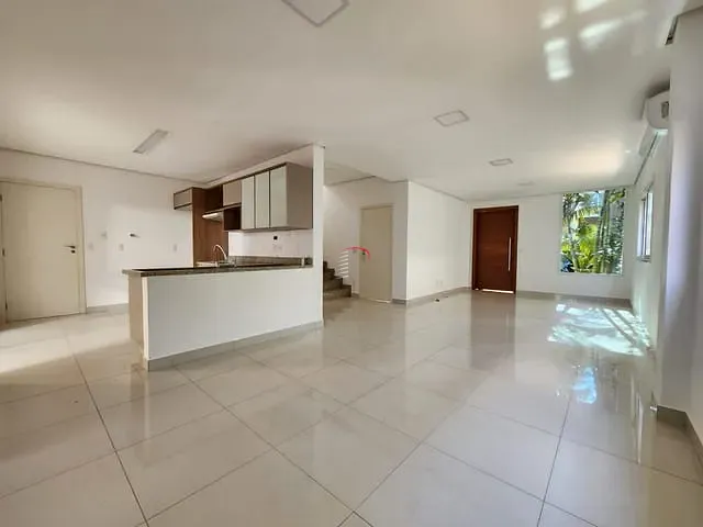 Casa com 375m² 3 quartos e 4 banheiros, para alugar, no bairro Gleba Fazenda Palhano em Londrina