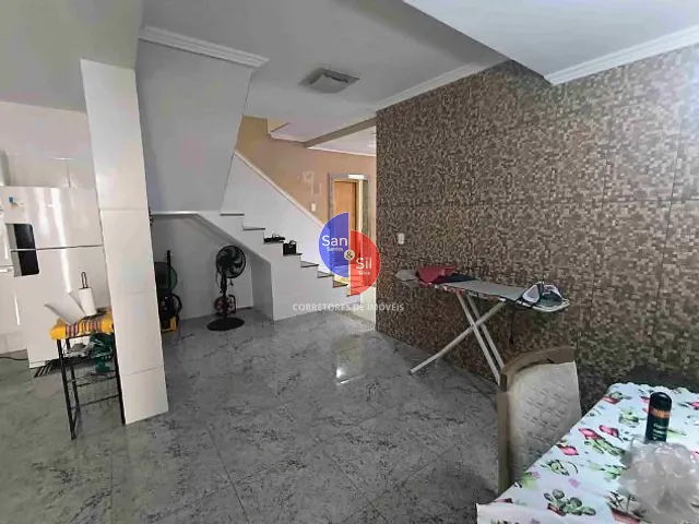 Casa com 260m² 4 quartos e 3 banheiros, à venda, no bairro Praia do Imperador (Praia de Mauá) em Magé