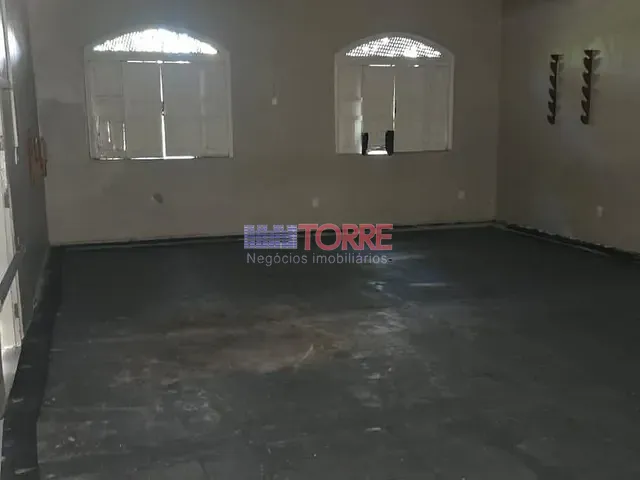 Casa à venda, no bairro Centro em Itabuna