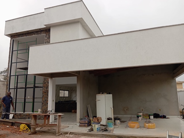 Casa com 251m² 3 quartos e 2 banheiros, à venda, no bairro Viverde I em Rio das Ostras
