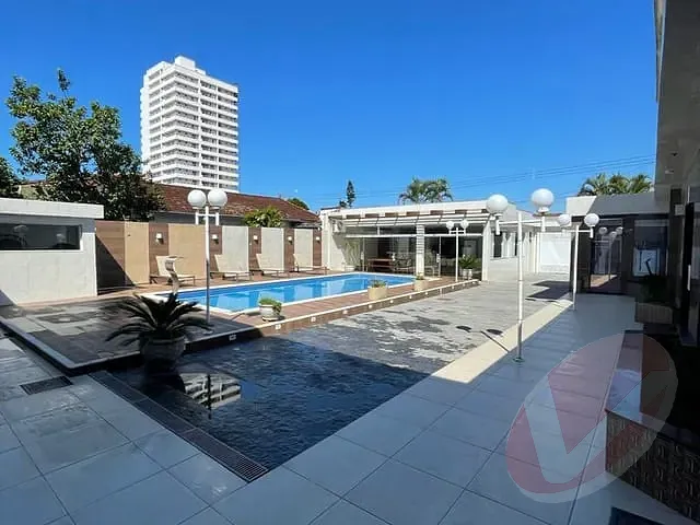 Casa 5 quartos e 4 banheiros, à venda, no bairro Flórida em Praia Grande