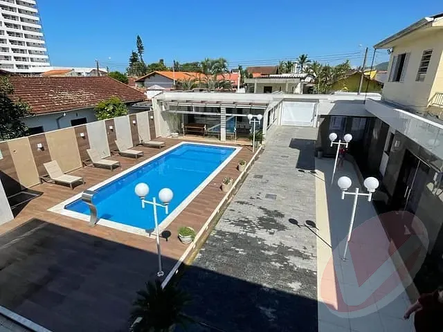 Casa 5 quartos e 4 banheiros, à venda, no bairro Flórida em Praia Grande