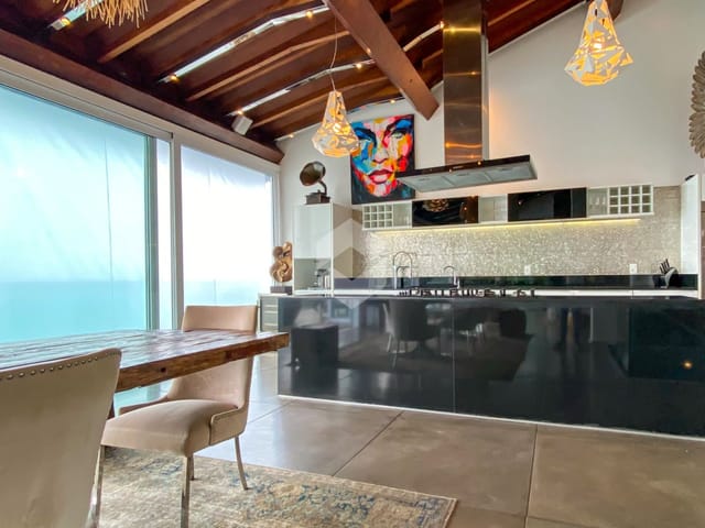 Casa com 460m², à venda, no bairro Joá em Rio de Janeiro