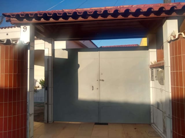 Casa 5 quartos e 4 banheiros, à venda, no bairro centro em São Francisco de Itabapoana