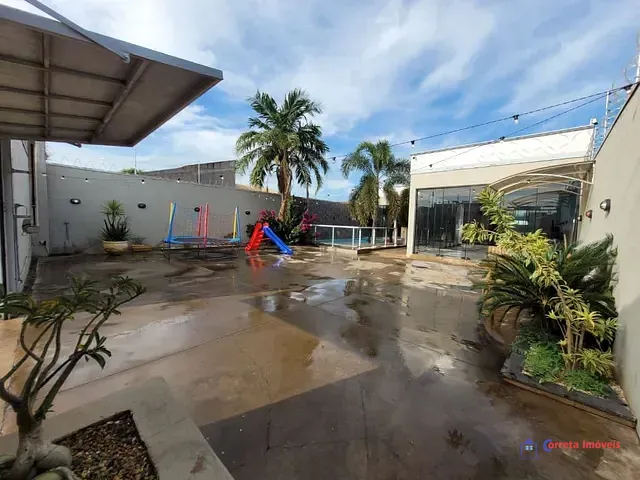 Casa com 300m², à venda, no bairro Vila Zuque em Três Lagoas