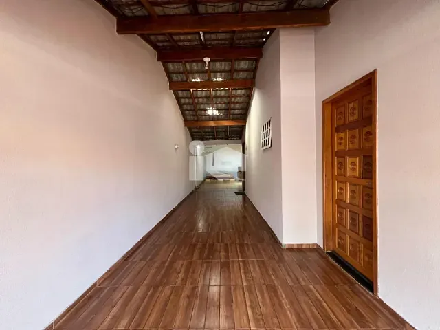 Casa com 187m² 3 quartos e 2 banheiros, à venda, no bairro Primavera em Rolândia