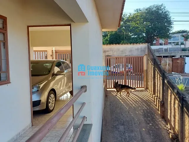 Casa com 282m², à venda, no bairro PARQUE DO LAGO em GUAXUPÉ
