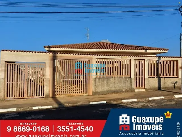 Casa com 282m², à venda, no bairro PARQUE DO LAGO em GUAXUPÉ