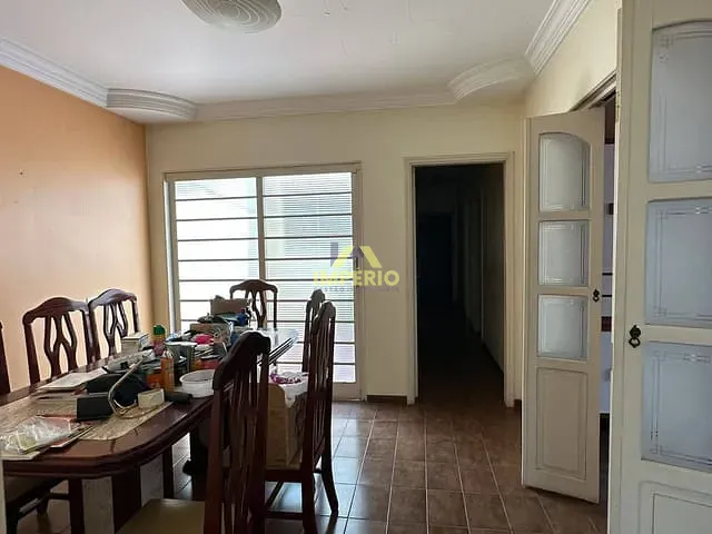 Casa com 250m² 5 quartos e 3 banheiros, à venda, no bairro Centro em Salto